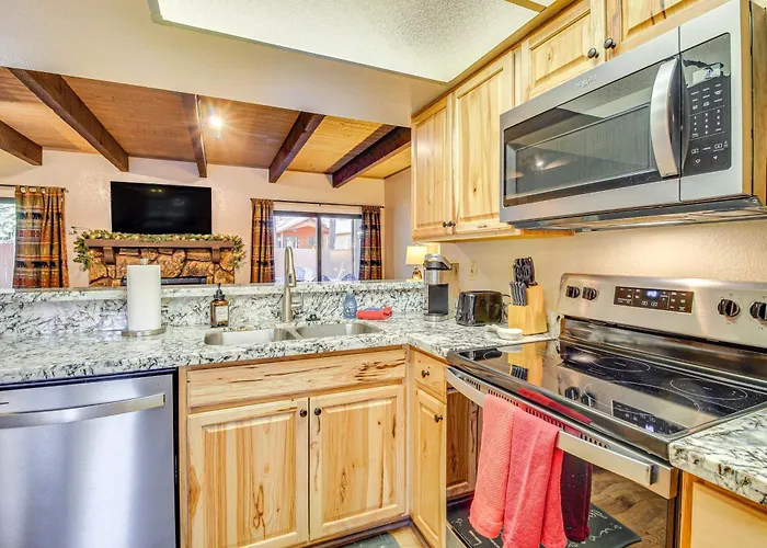 Holiday home Pinetop Golf & W/ Spacious Patio Indian Pine
