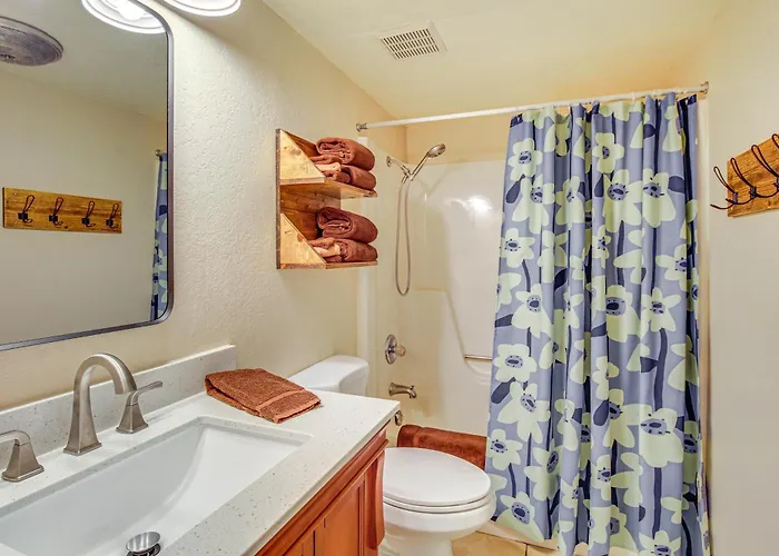 Pinetop Golf & W/ Spacious Patio *