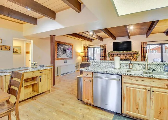 Pinetop Golf & W/ Spacious Patio Indian Pine