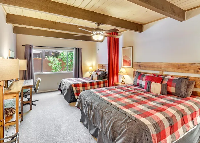 Pinetop Golf & W/ Spacious Patio *