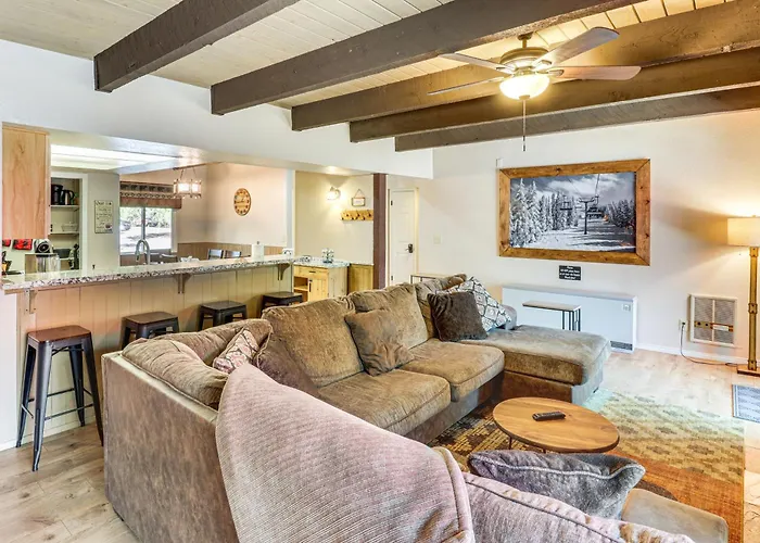 Pinetop Golf & W/ Spacious Patio